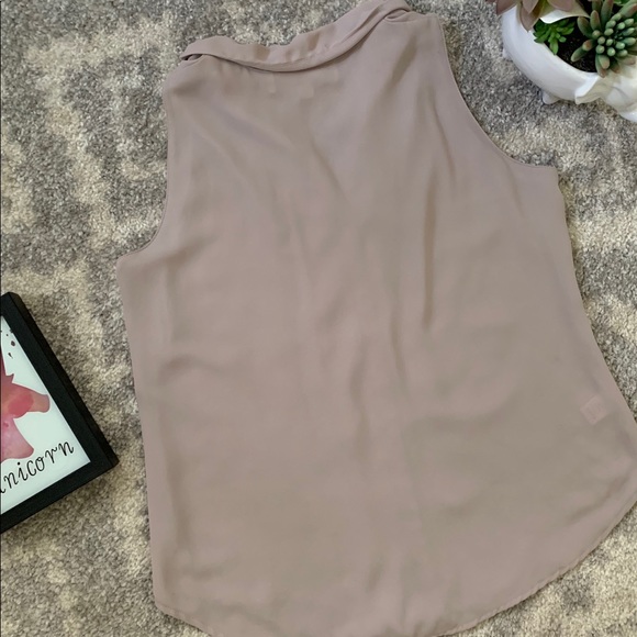 $3.99 SHIPPING! Ann Taylor LOFT sleeveless blouse - Picture 2 of 5